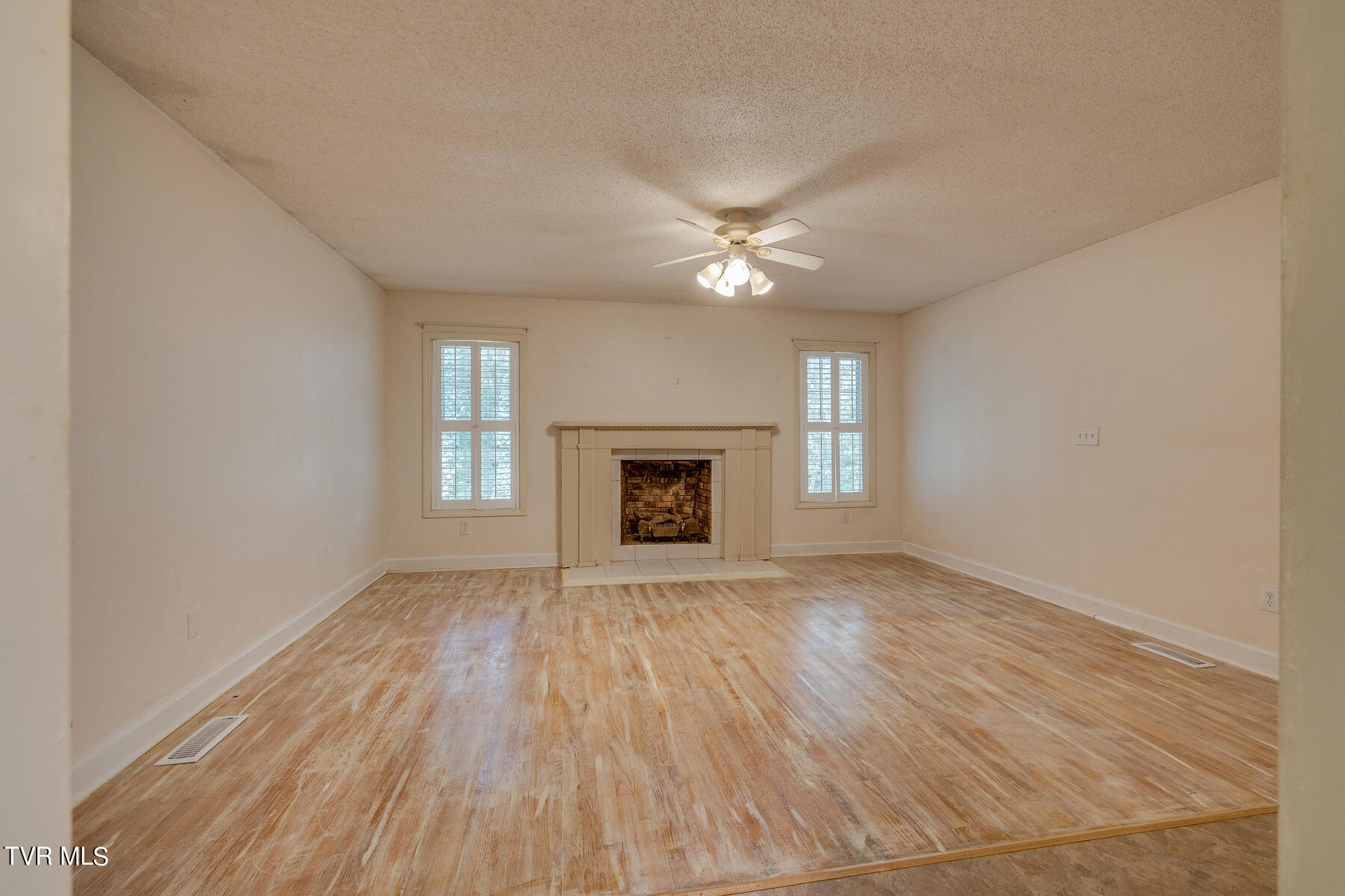 801 Ridgecrest Road Johnson City, TN 37604 - Photo 34 of 73 Master Bedroom