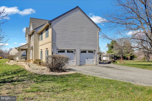 $699,000 | 1026 Glenwood Lane, Lebanon, PA 17042