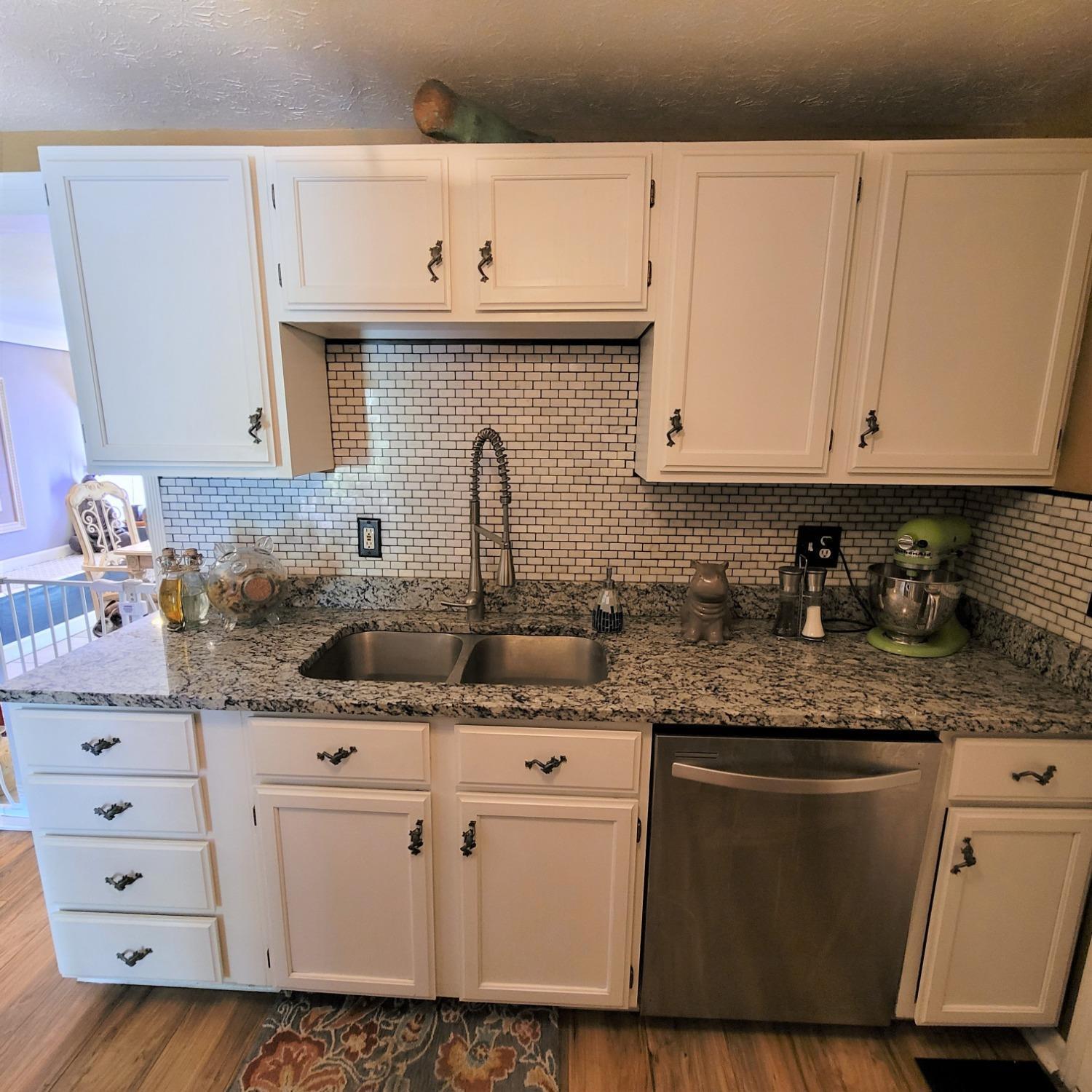 687 Woodgate Road Cincinnati, OH 45244 - Photo 7 of 27 Gallery Image 7