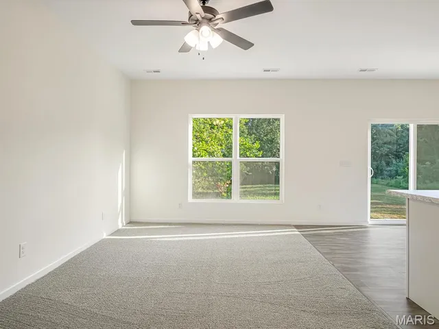 $269,000 | 223 Shoreline Drive, O'Fallon, IL 62269