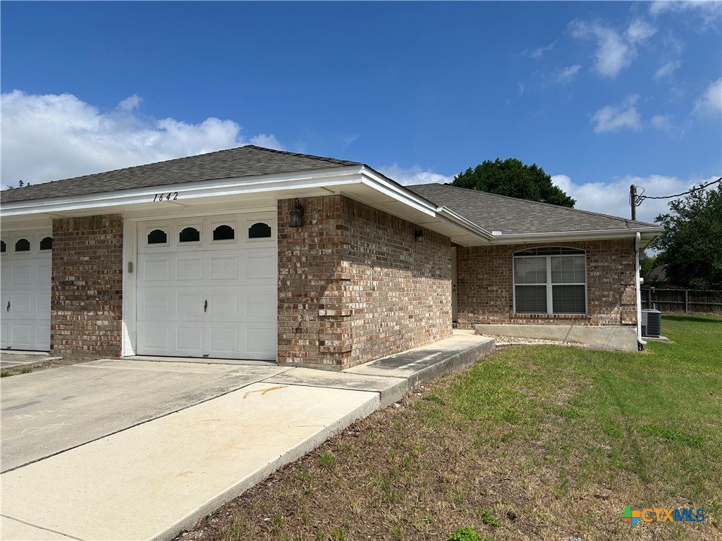 1642 West County Line Road New Braunfels, TX 78130 - Photo 1 of 31