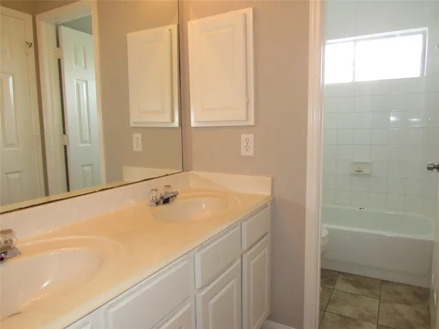 $2,395 | 3519 Englewood Drive, Pearland, TX 77584