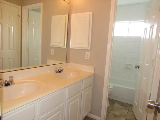 $2,395 | 3519 Englewood Drive, Pearland, TX 77584