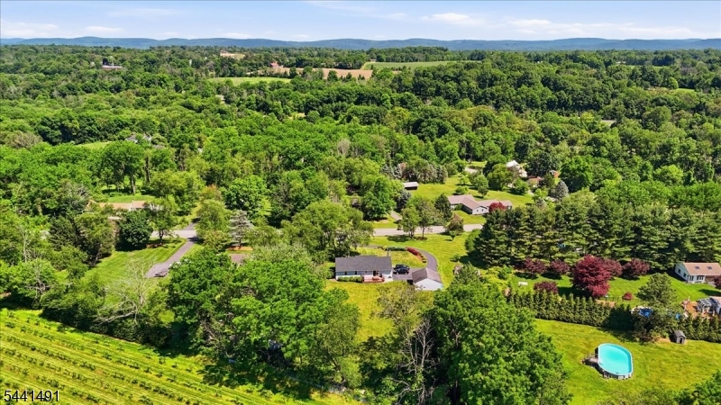 3 Countryside Road Columbia, NJ 07832 - Photo 17 of 42