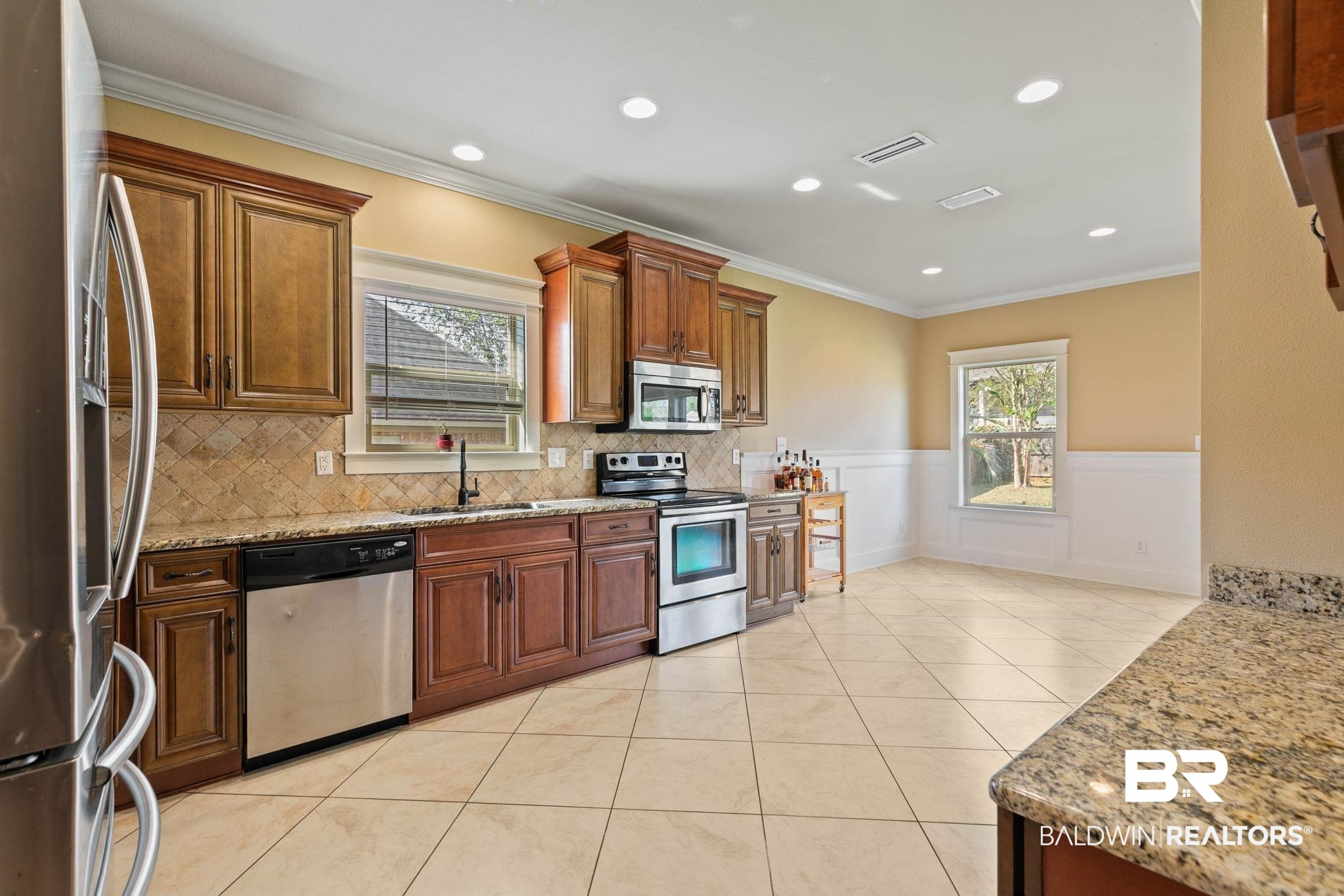 8735 Bainbridge Drive Daphne, AL 36526 - Photo 12 of 38
