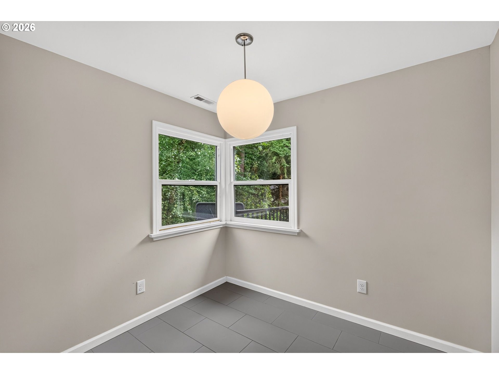 4842 Southwest Elm Lane Portland, OR 97221 - Photo 18 of 47