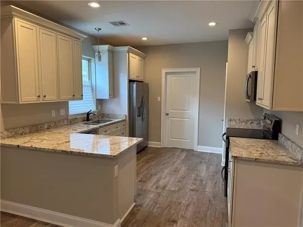 $1,750 | 204 Sellers Avenue, Luling, LA 70070