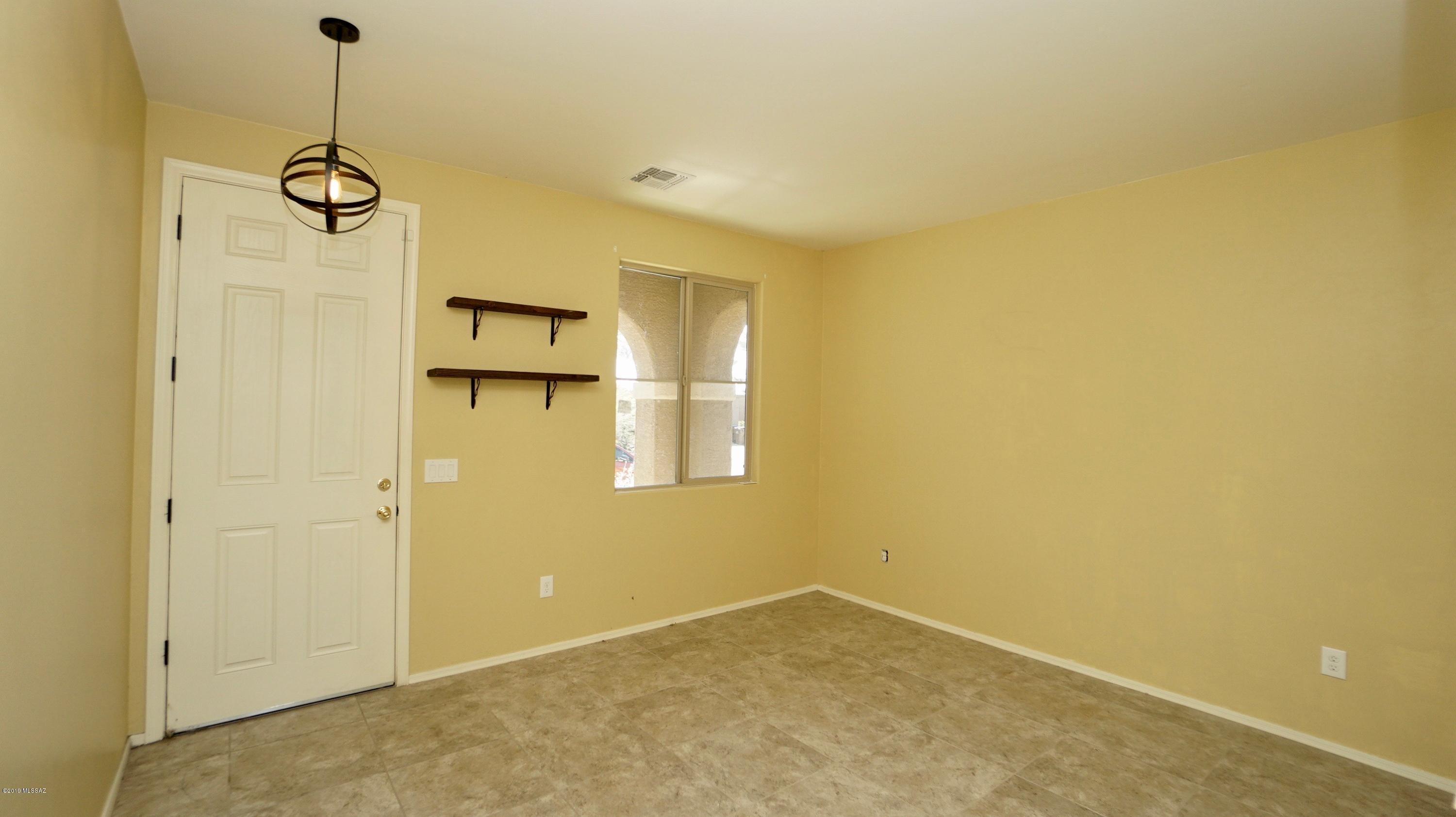 38704 South Running Roses Lane Tucson, AZ 85739 - Photo 5 of 20 Gallery Image 5