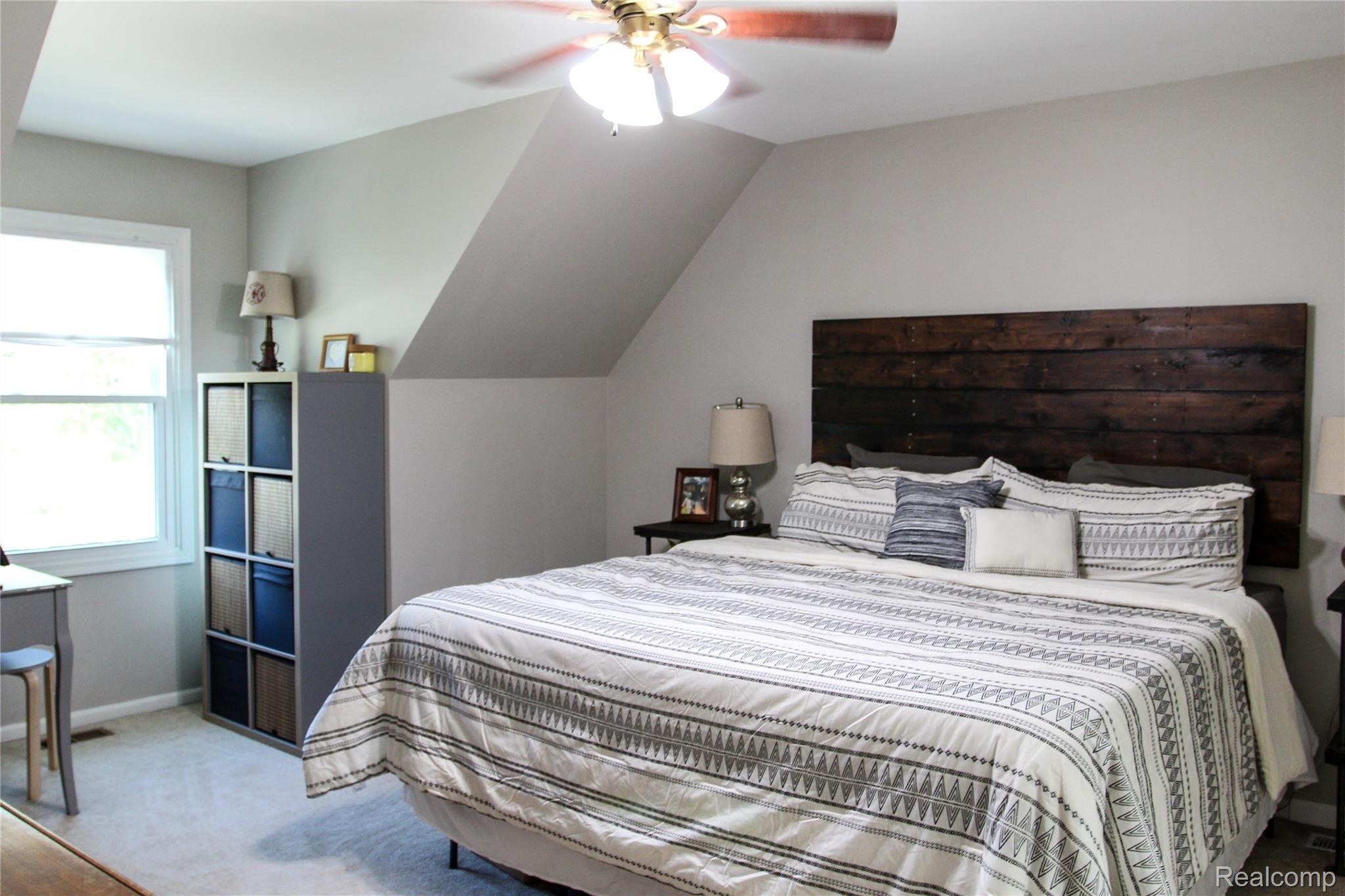 2745 Partridge Rochester, MI 48306 - Photo 23 of 40 Master Bedroom.jpg