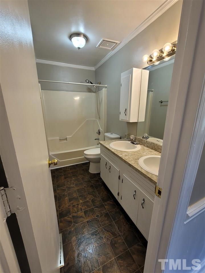 1046 Tarheel Road Benson, NC 27504 - Photo 22 of 27 Gallery Image 22