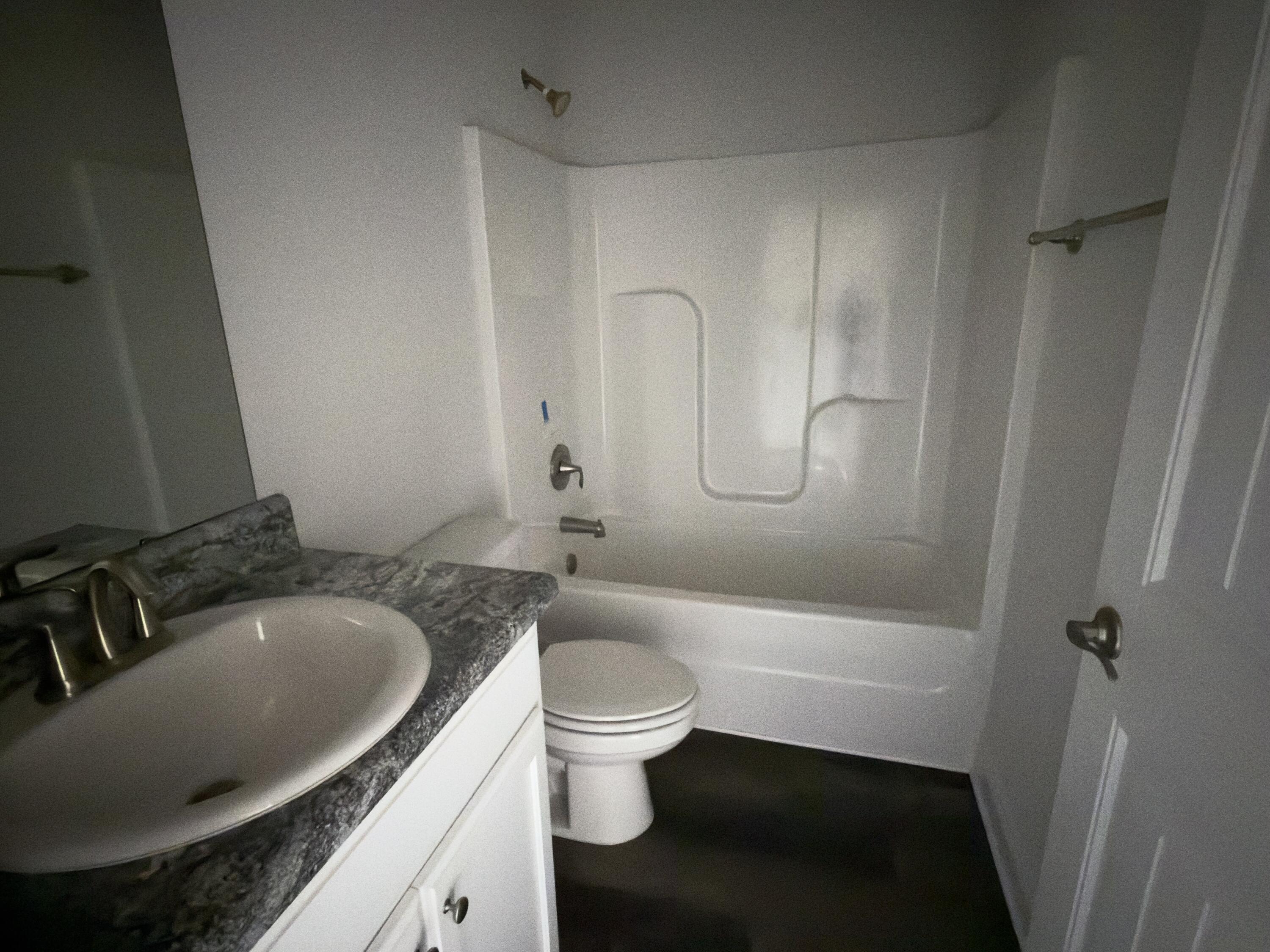 2112 Queen Street Crestview, FL 32536 - Photo 19 of 26 full bath