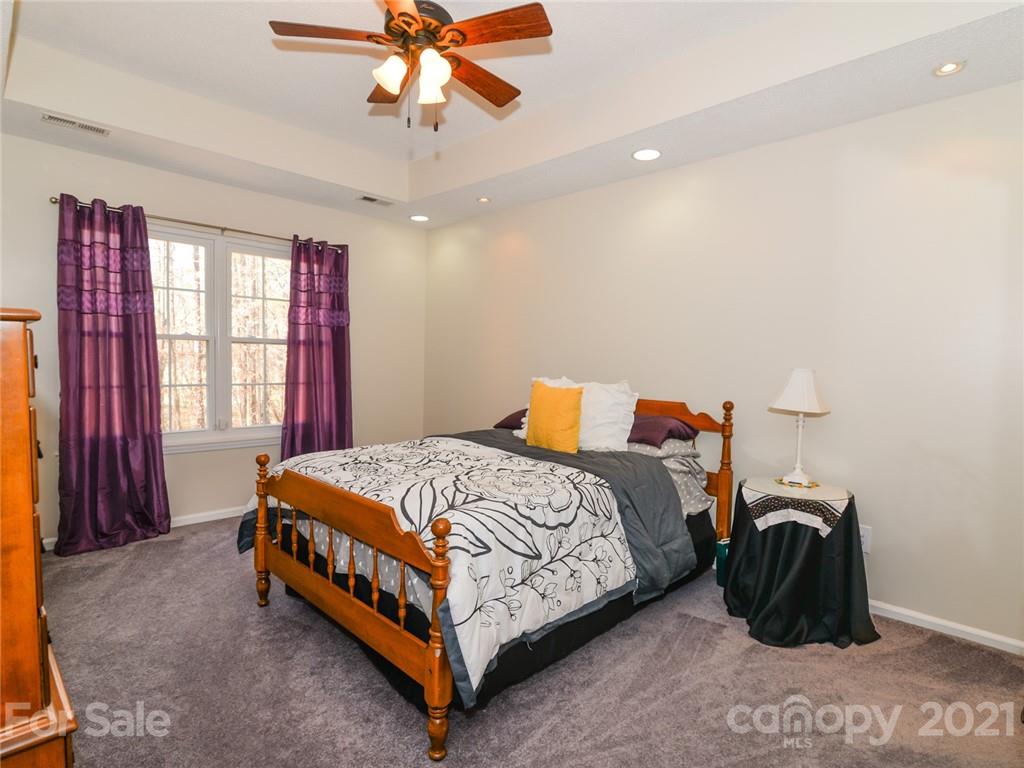 8611 Sam Dee Road Charlotte, NC 28215 - Photo 18 of 40 Gallery Image 18