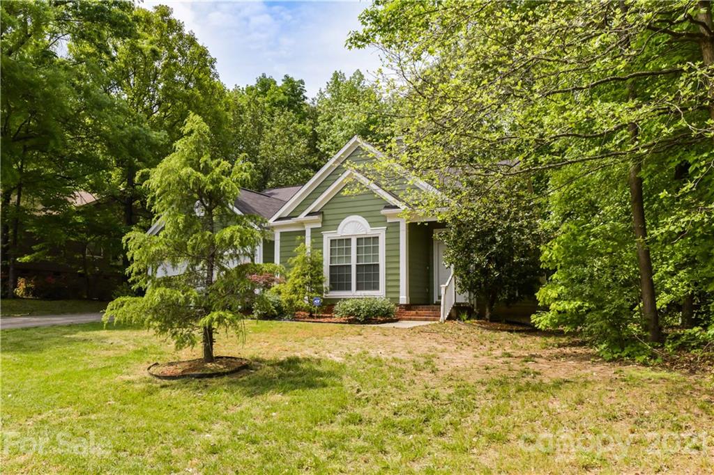 8611 Sam Dee Road Charlotte, NC 28215 - Photo 5 of 40 Gallery Image 5