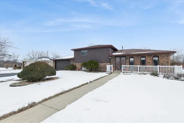 $335,000 | 3505 Lyle Lane, Crete, IL 60417