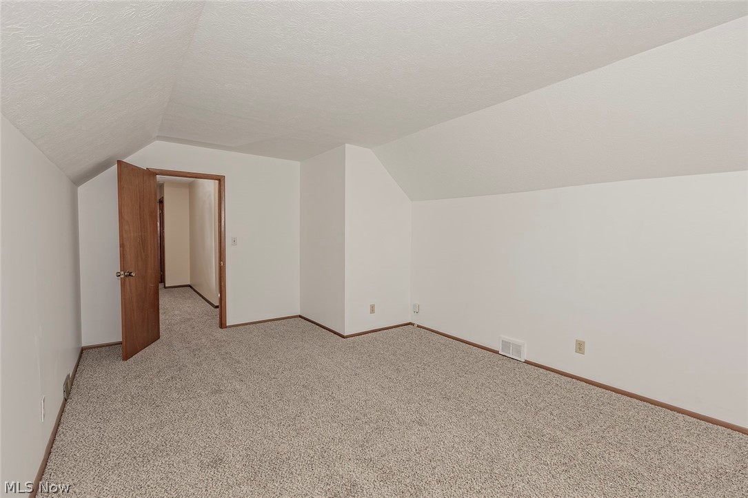 4622 Mayfield Road South Euclid, OH 44121 - Photo 23 of 35