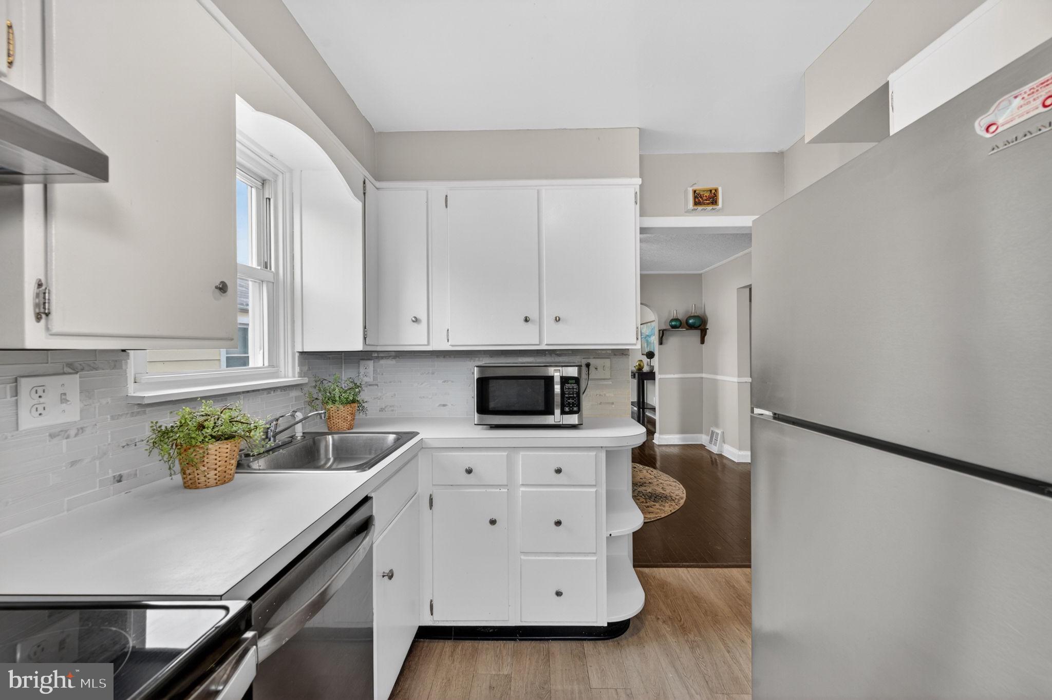 2509 Canterbury Road Baltimore, MD 21234 - Photo 11 of 34