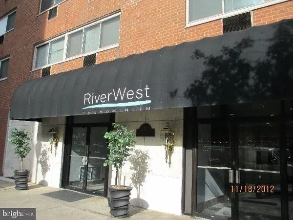 $1,573 | 2101-17 Chestnut Street, Unit 1616, Philadelphia, PA 19103
