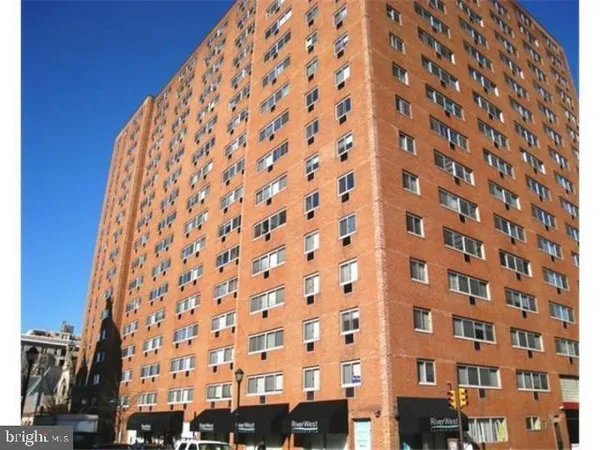$1,573 | 2101-17 Chestnut Street, Unit 1616, Philadelphia, PA 19103