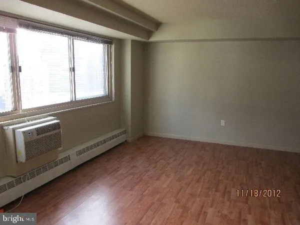 $1,573 | 2101-17 Chestnut Street, Unit 1616, Philadelphia, PA 19103