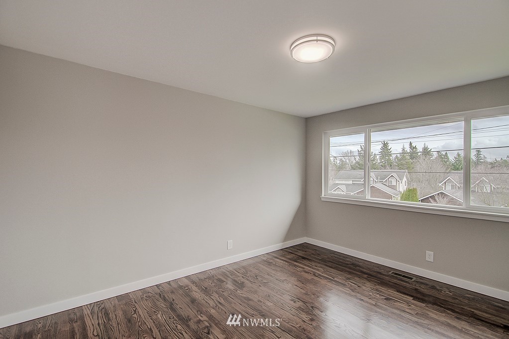 16653 Sylvester Road Southwest Burien, WA 98166 - Photo 13 of 21