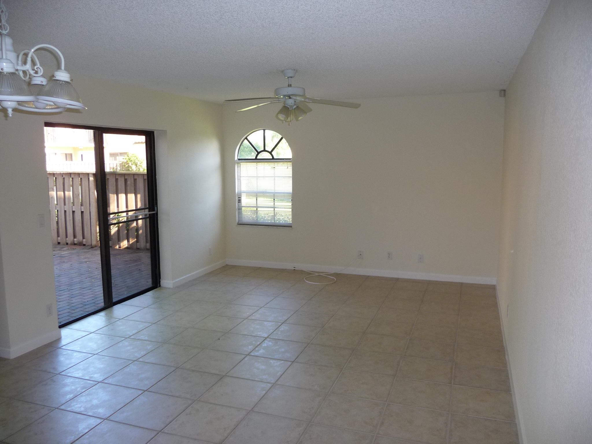 8273 Thames Boulevard, Unit C Boca Raton, FL 33433 - Photo 5 of 19 P1000006