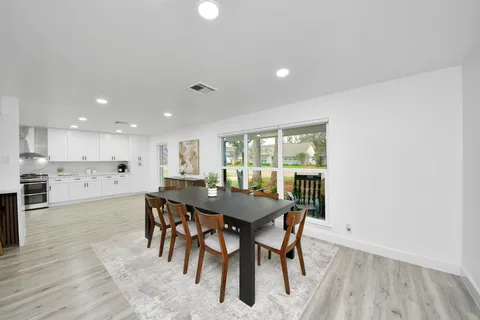 $726,000 | 7819 Pagewood Lane, Houston, TX 77063