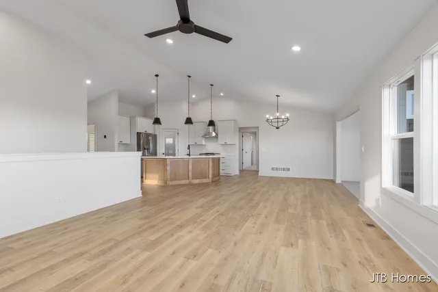 $574,900 | 1615 Round Barn Drive, Hudsonville, MI 49426