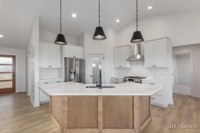 $574,900 | 1615 Round Barn Drive, Hudsonville, MI 49426