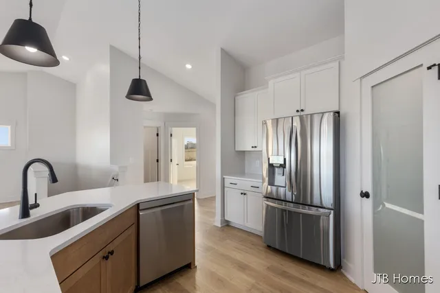 $574,900 | 1615 Round Barn Drive, Hudsonville, MI 49426