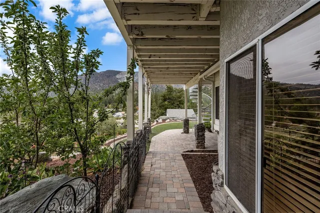 $550,000 | 1116 Highway 2, Wrightwood, CA 92397