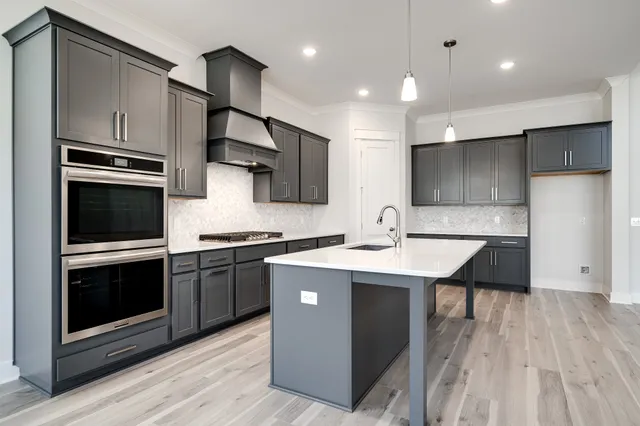 $674,500 | 7290 Fairlawn Drive, Fairview, TN 37062