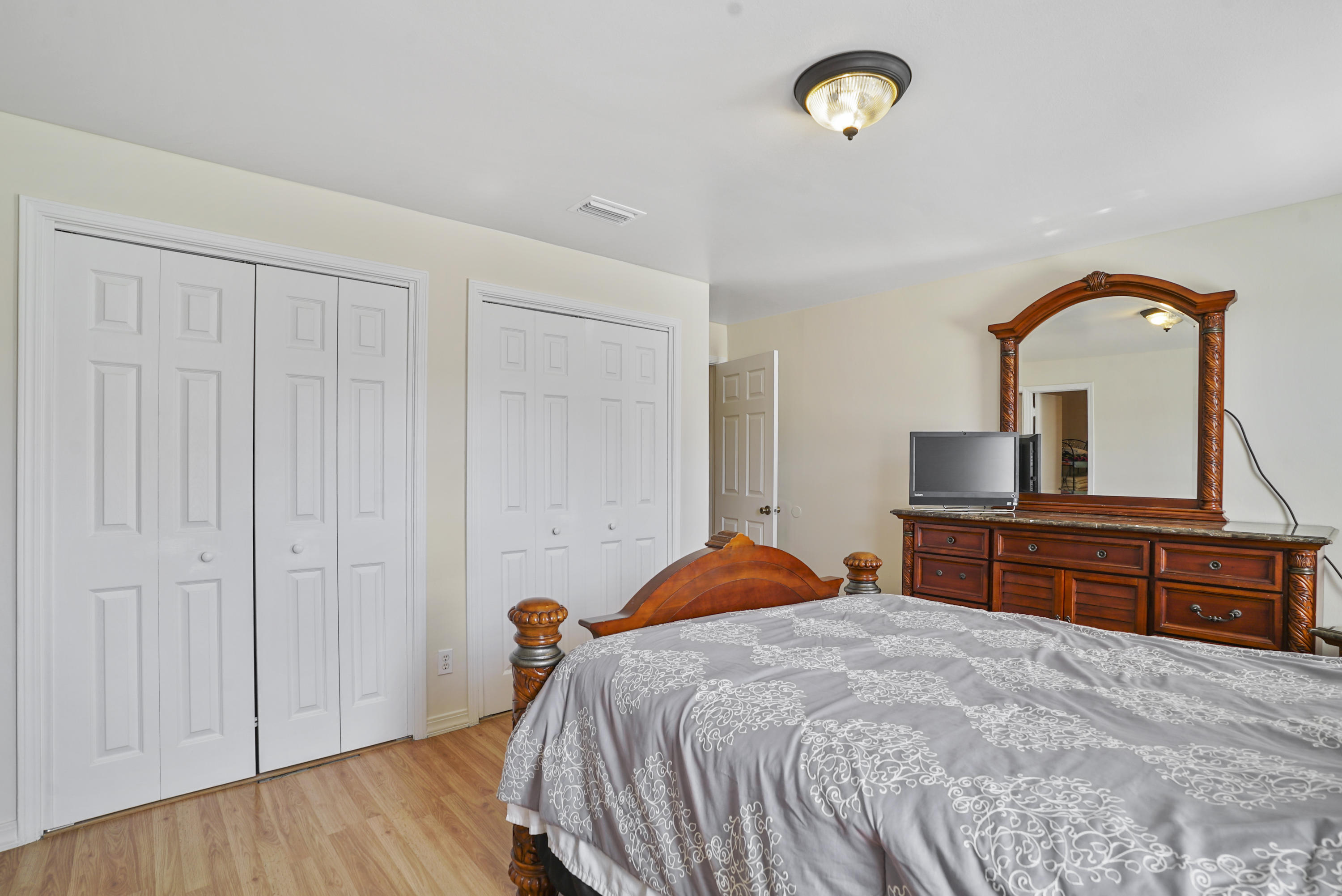 1735 El Camino Road, Unit 6 Jacksonville, FL 32216 - Photo 16 of 27 DSC03492