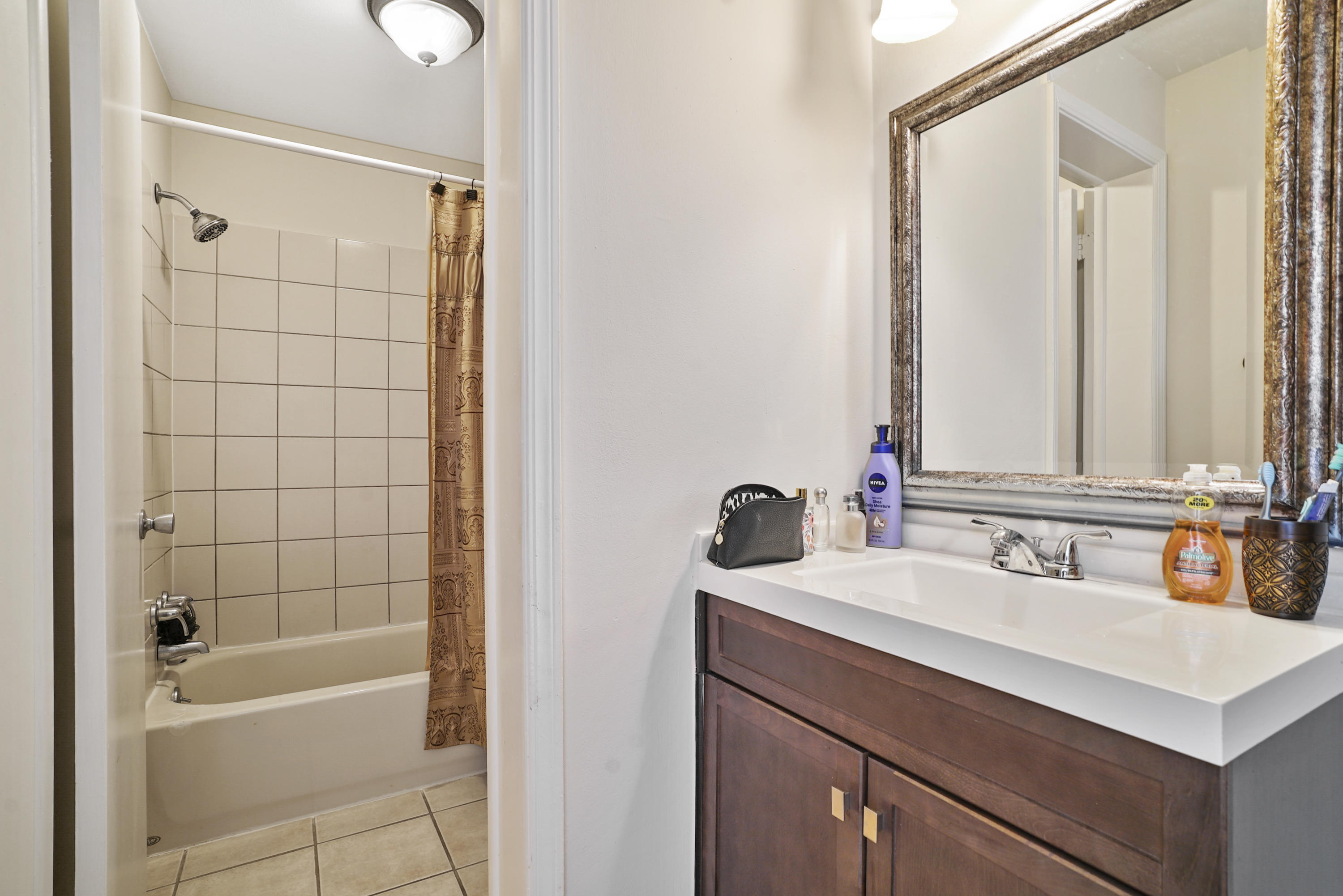 1735 El Camino Road, Unit 6 Jacksonville, FL 32216 - Photo 17 of 27 DSC03498