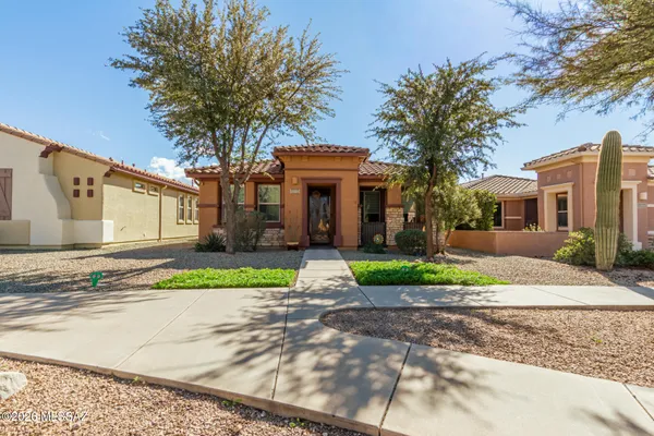 $328,333 | 13985 East Cheavront Loop, Vail, AZ 85641