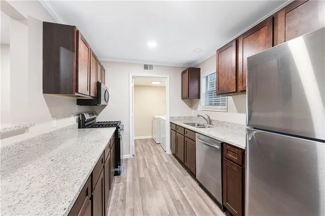 $2,500 | 103 Sterling Court, Alpharetta, GA 30004