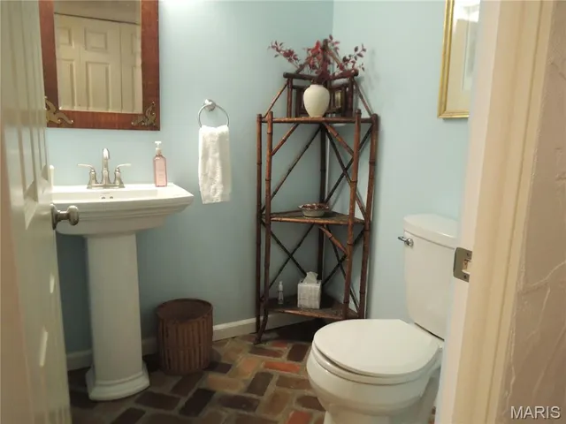 $568,900 | 16 Denzel Drive, Greenville, IL 62246