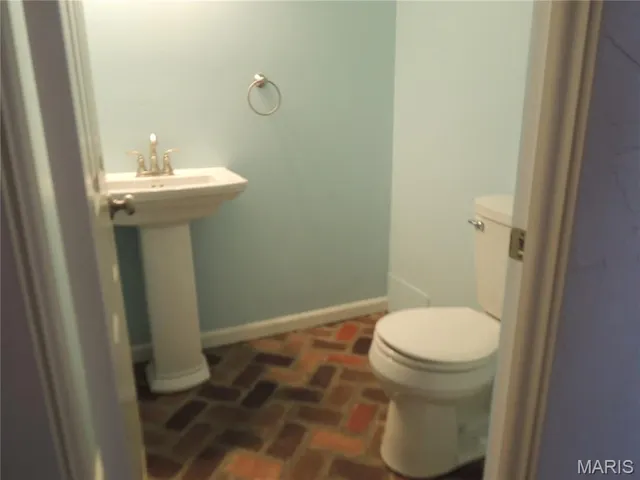 $568,900 | 16 Denzel Drive, Greenville, IL 62246