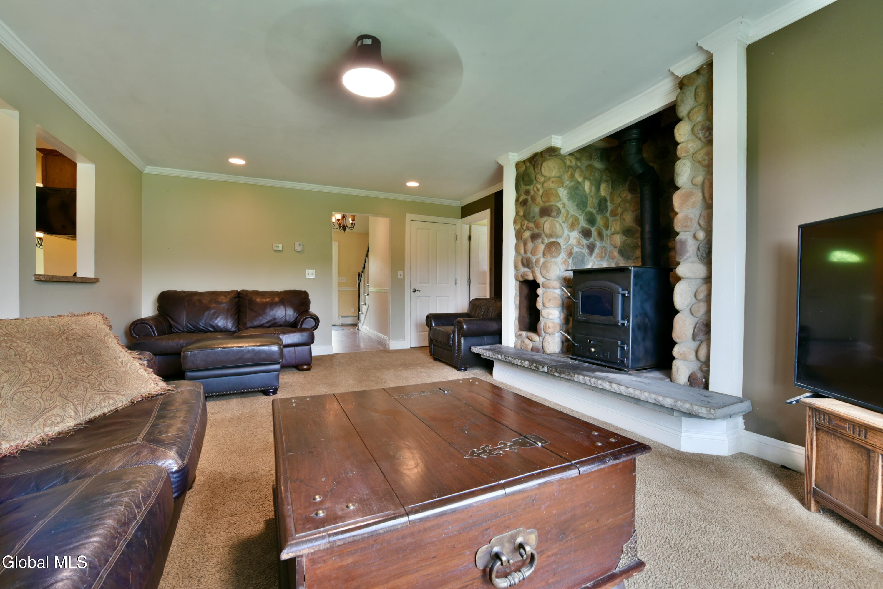 605 Plummer Road Ballston Spa, NY 12020 - Photo 23 of 64 Living Room