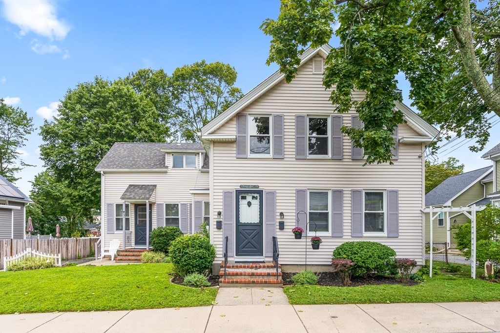 9 Lawrence Street, Unit 1 Woburn, MA 01801 - Photo 1 of 32