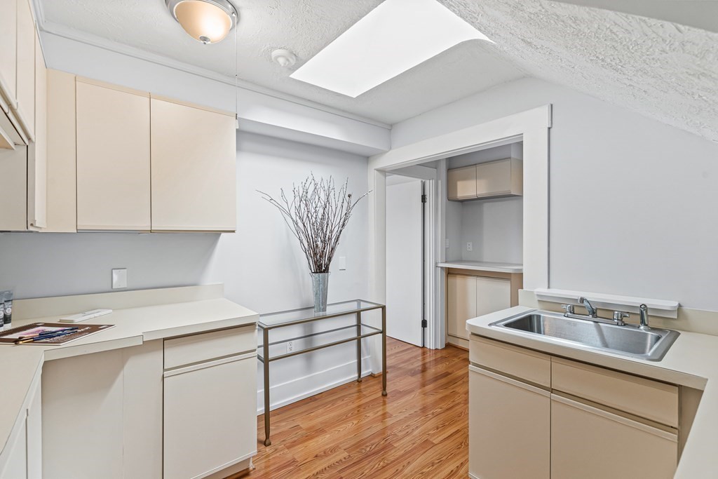 9 Lawrence Street, Unit 1 Woburn, MA 01801 - Photo 26 of 32