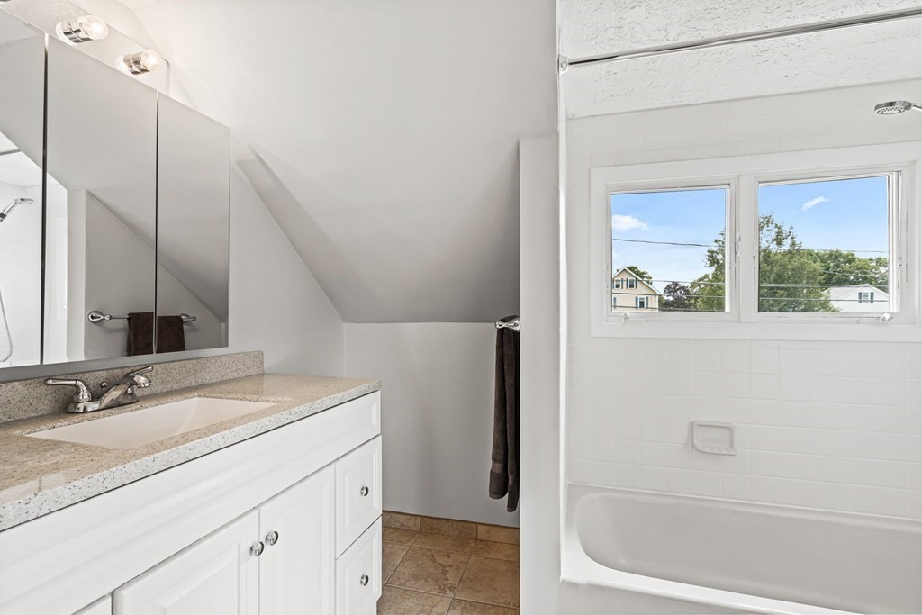 9 Lawrence Street, Unit 1 Woburn, MA 01801 - Photo 29 of 32