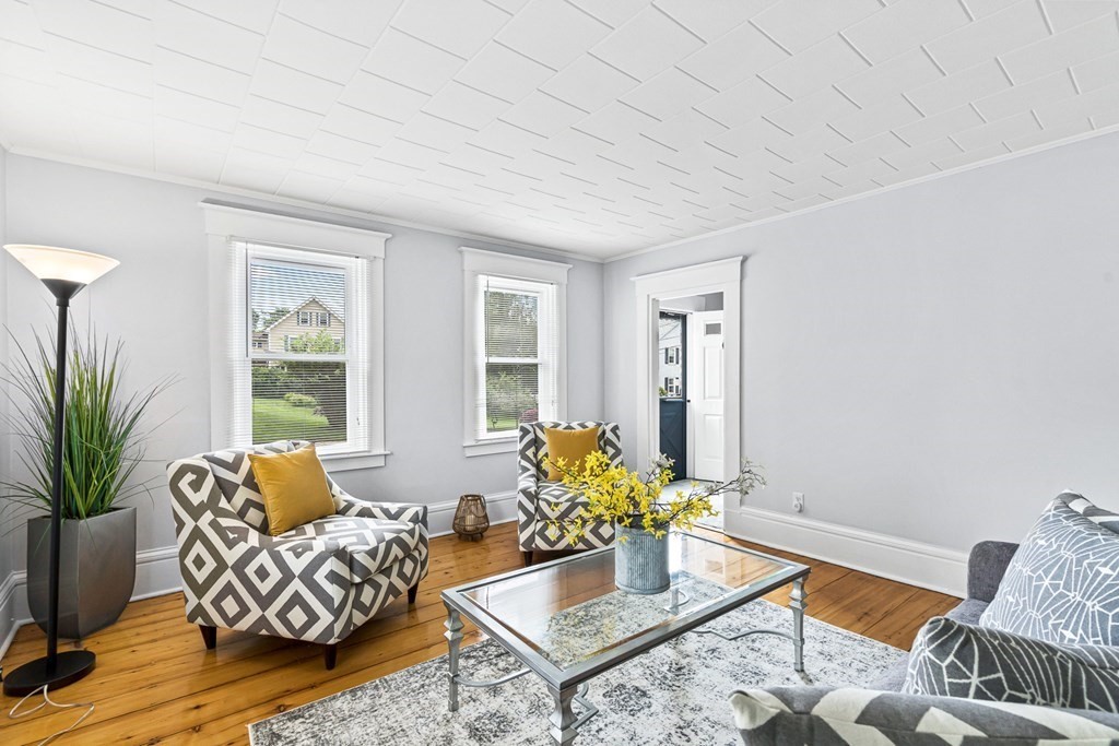 9 Lawrence Street, Unit 1 Woburn, MA 01801 - Photo 7 of 32