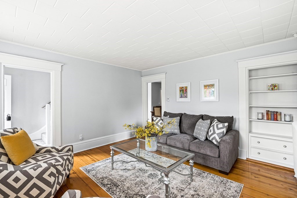 9 Lawrence Street, Unit 1 Woburn, MA 01801 - Photo 8 of 32