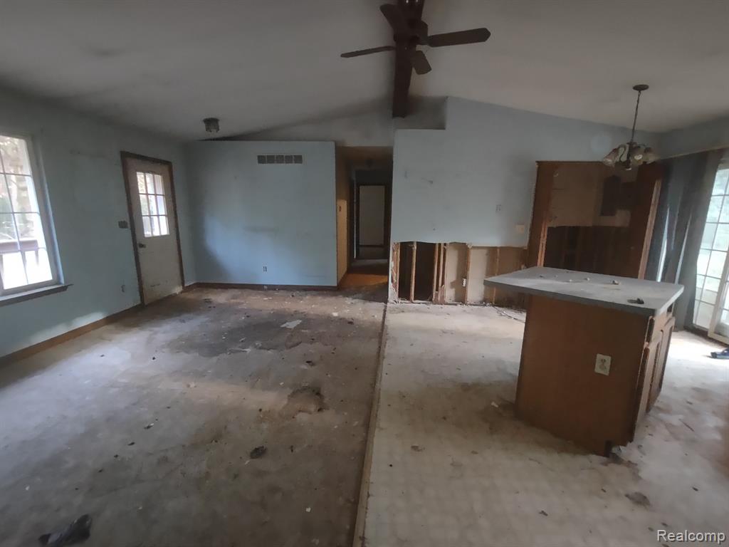 15056 South Duffield Road Byron, MI 48418 - Photo 5 of 23
