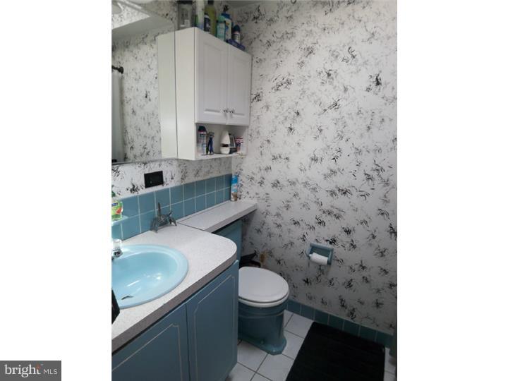 12314 Dunks Ferry Road Philadelphia, PA 19154 - Photo 14 of 19 Bathroom