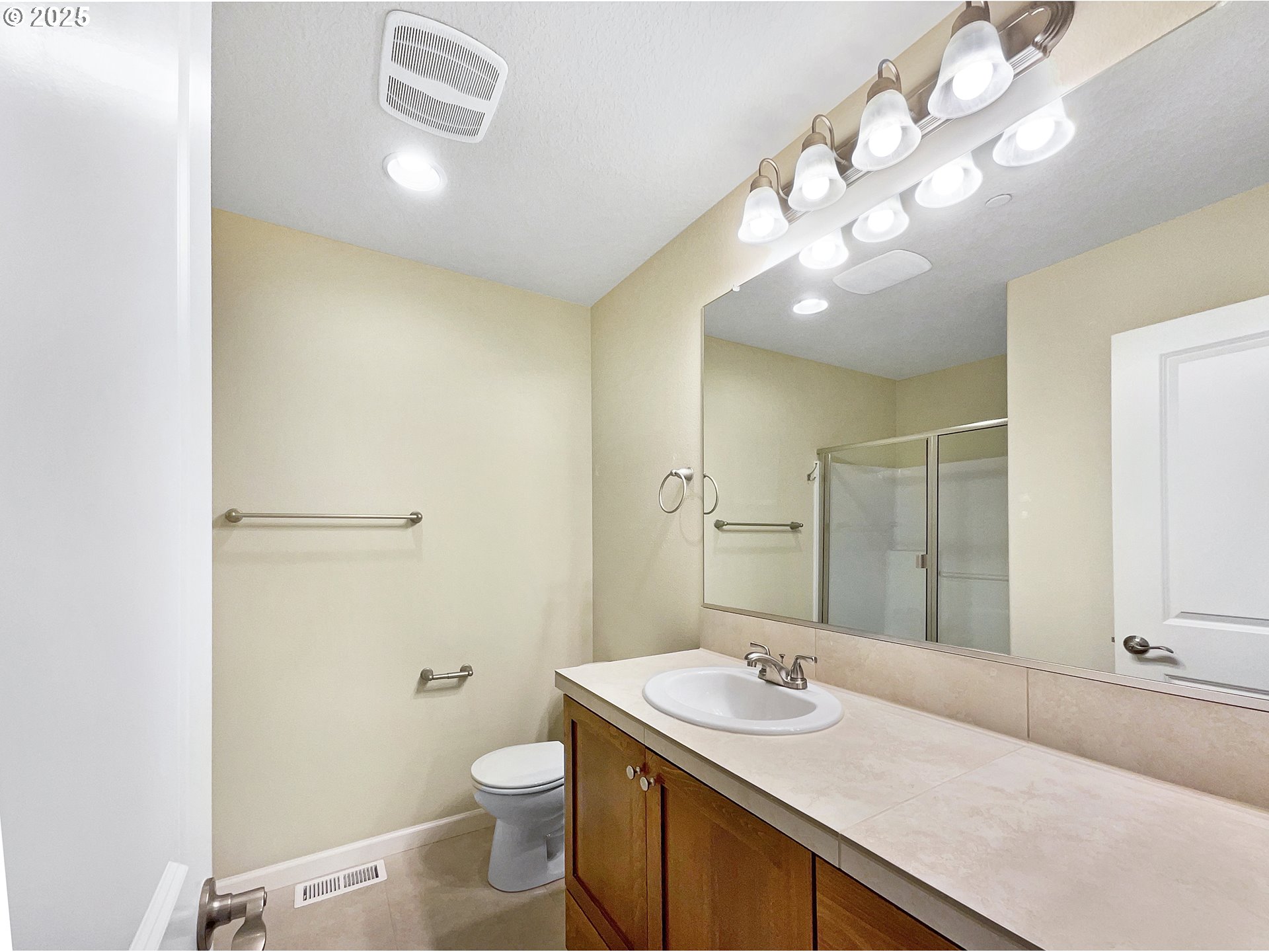 17067 Southwest Jean Louise Road Sherwood, OR 97140 - Photo 5 of 19