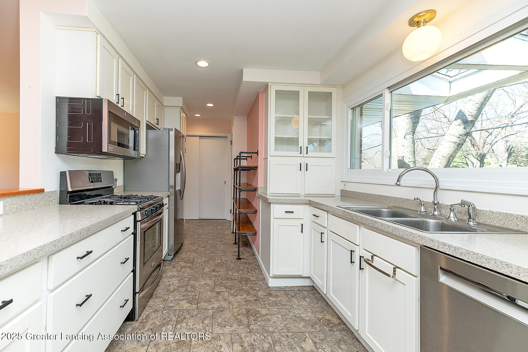 3805 Tecumseh River Road Lansing, MI 48906 - Photo 8 of 30 Kitchen