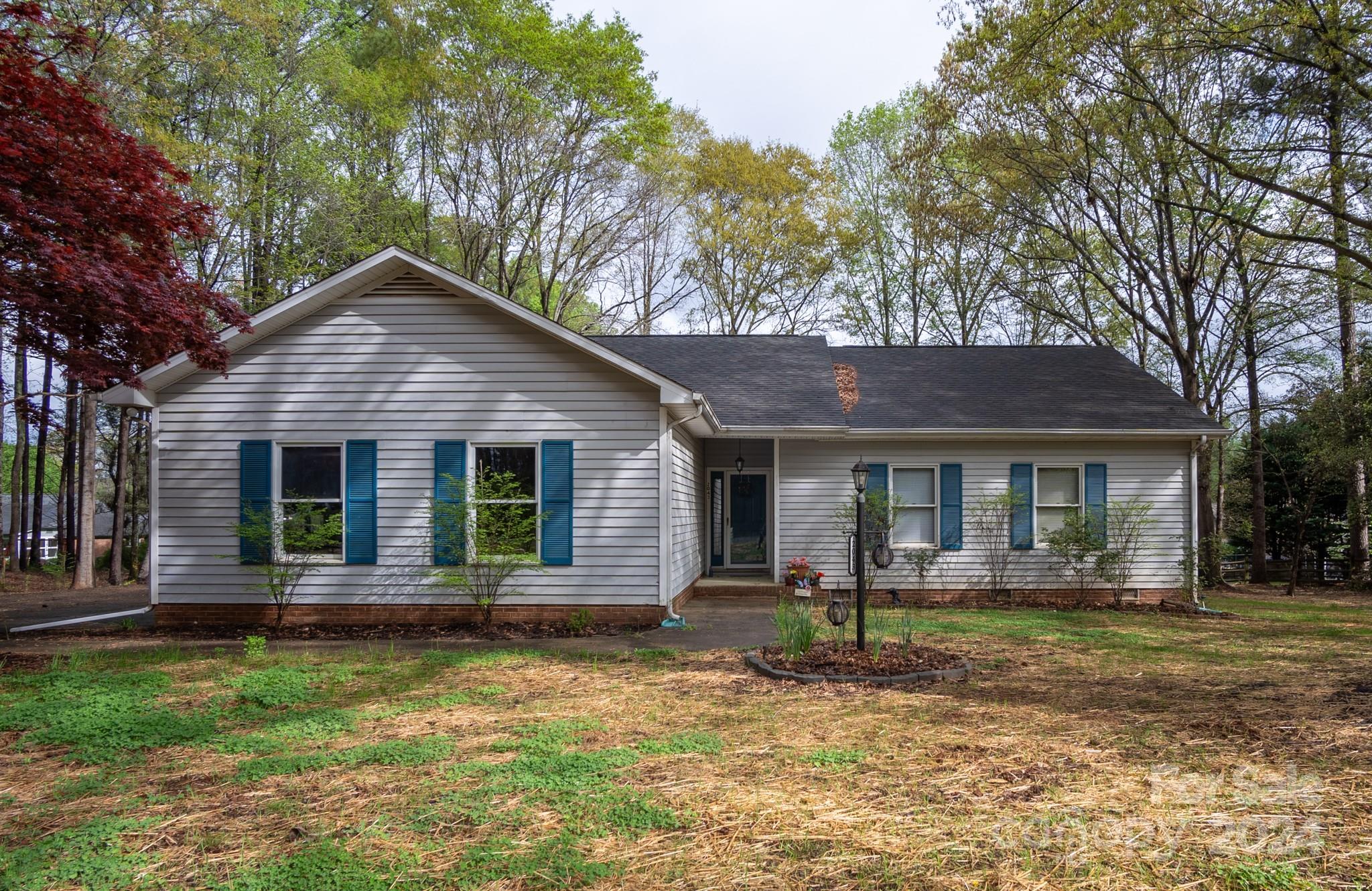 2043 Cardinal Loop Stanley, NC 28164 - Photo 1 of 26 Gallery Image 1