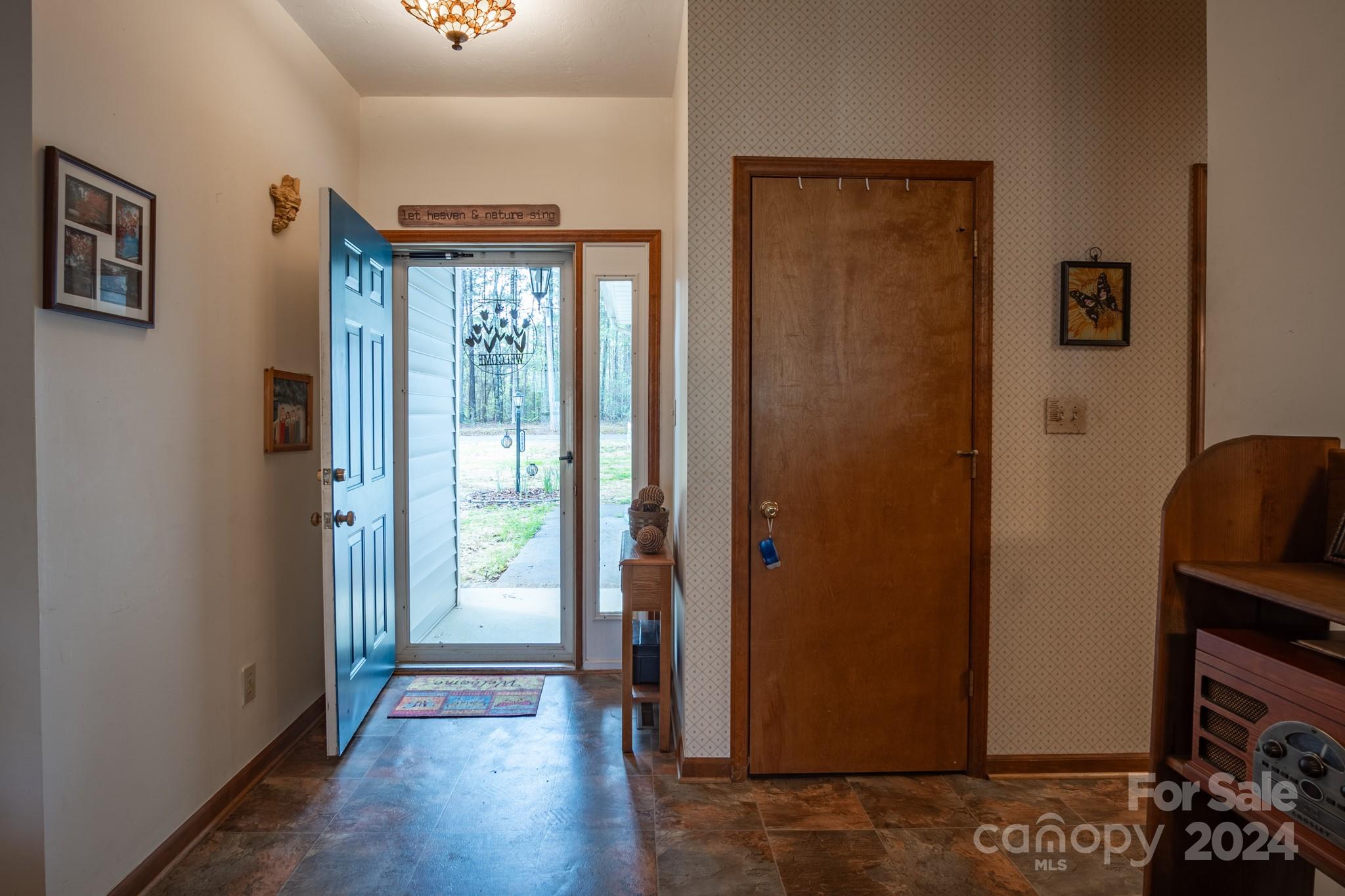 2043 Cardinal Loop Stanley, NC 28164 - Photo 9 of 26 Gallery Image 9