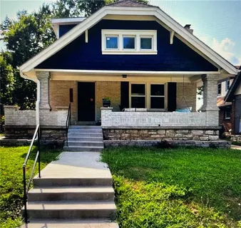 $375,000 | 7520 Oak Street, Kansas City, MO 64114